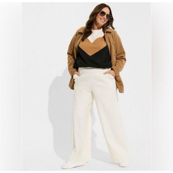 Torrid Studio Pull-On Wide Leg Refined Crepe High-Rise Pant Trouser Cream Size 2 - Picture 1 of 13